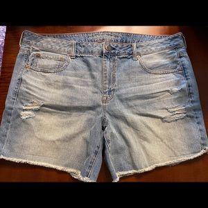 American Eagle Boy Midi Jean shorts